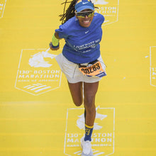 Load image into Gallery viewer, Run Boston 26.2 Crew Socks

